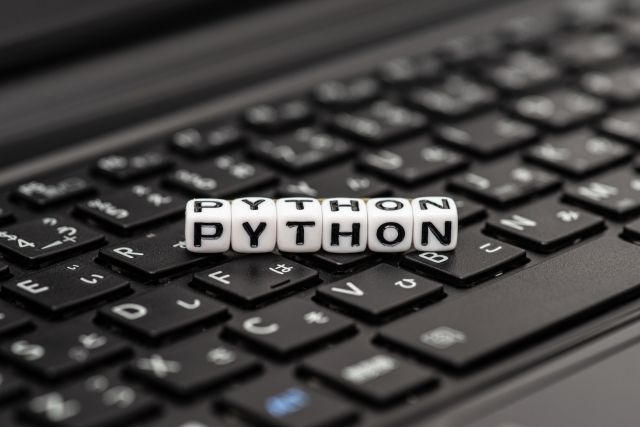 【厳選】Pythonスクールおすすめ8選！オンラインで学べる安いプログラミングスクール